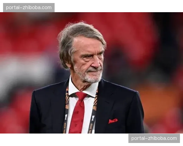 英足总发布公告：本周末所有职业赛事将赛前为已故名宿默哀